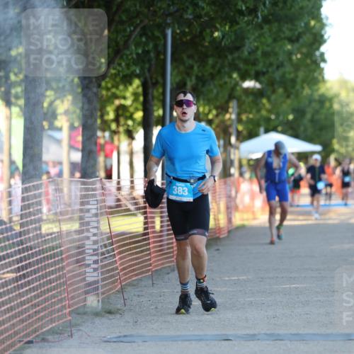 07.09.2025 - 19. Norderstedt Triathlon Michael Strokosch http://msf.ph/oto/8779040 07.09.2025 17:00:31 Laufen 383, 1449 meine-sportfotos.de