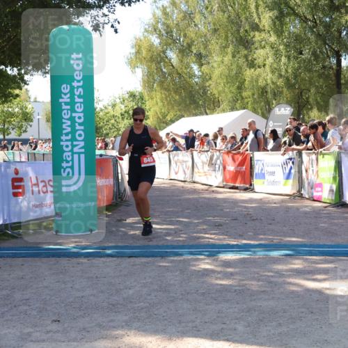 07.09.2025 - 19. Norderstedt Triathlon Zöllner http://msf.ph/oto/8779044 07.09.2025 12:35:55 Ziel 845 meine-sportfotos.de