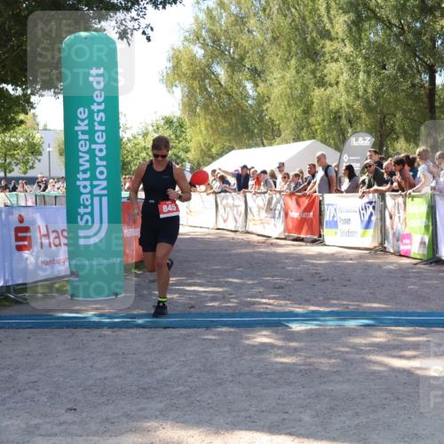 07.09.2025 - 19. Norderstedt Triathlon Zöllner http://msf.ph/oto/8779047 07.09.2025 12:35:55 Ziel 845 meine-sportfotos.de