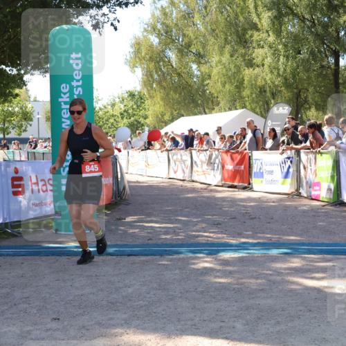 07.09.2025 - 19. Norderstedt Triathlon Zöllner http://msf.ph/oto/8779055 07.09.2025 12:35:55 Ziel 845 meine-sportfotos.de