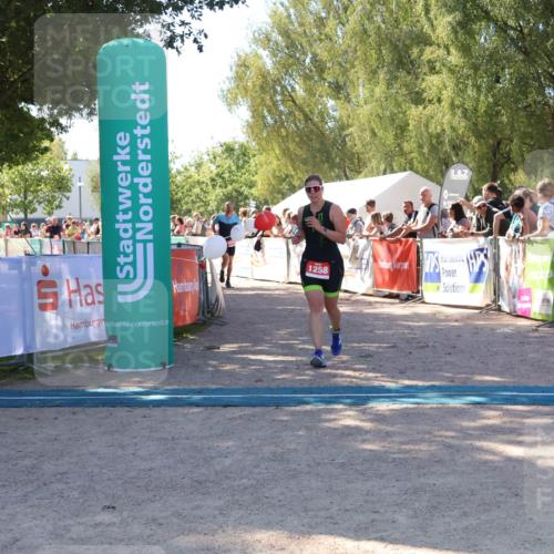07.09.2025 - 19. Norderstedt Triathlon Zöllner http://msf.ph/oto/8779084 07.09.2025 12:36:36 Ziel 1258 meine-sportfotos.de