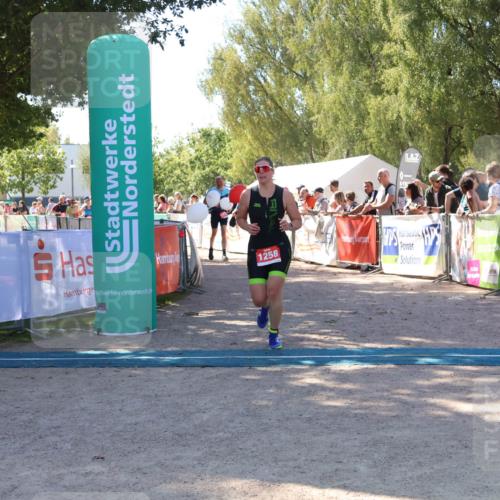 07.09.2025 - 19. Norderstedt Triathlon Zöllner http://msf.ph/oto/8779090 07.09.2025 12:36:37 Ziel 1258, 1319 meine-sportfotos.de