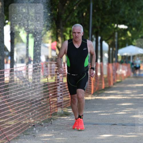 07.09.2025 - 19. Norderstedt Triathlon Michael Strokosch http://msf.ph/oto/8779102 07.09.2025 15:56:24 Laufen 391 meine-sportfotos.de