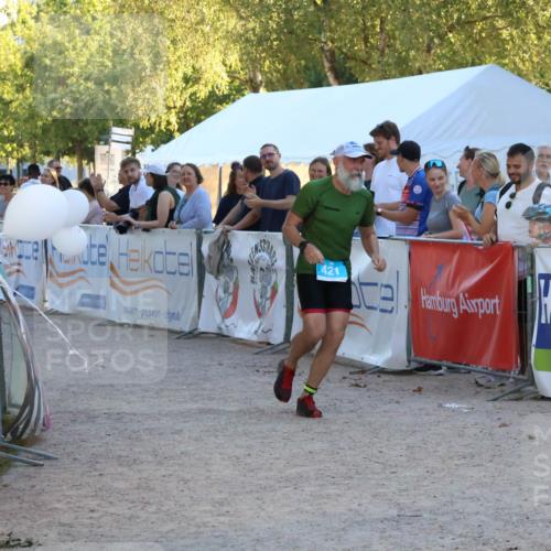 07.09.2025 - 19. Norderstedt Triathlon Zöllner http://msf.ph/oto/8779107 07.09.2025 17:29:02 Ziel 421 meine-sportfotos.de