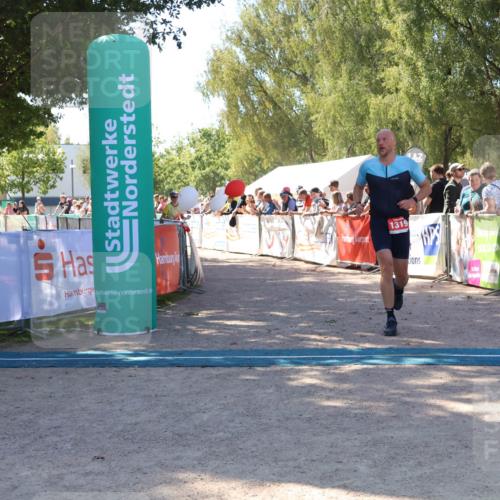 07.09.2025 - 19. Norderstedt Triathlon Zöllner http://msf.ph/oto/8779121 07.09.2025 12:36:41 Ziel 860, 1258, 1319 meine-sportfotos.de