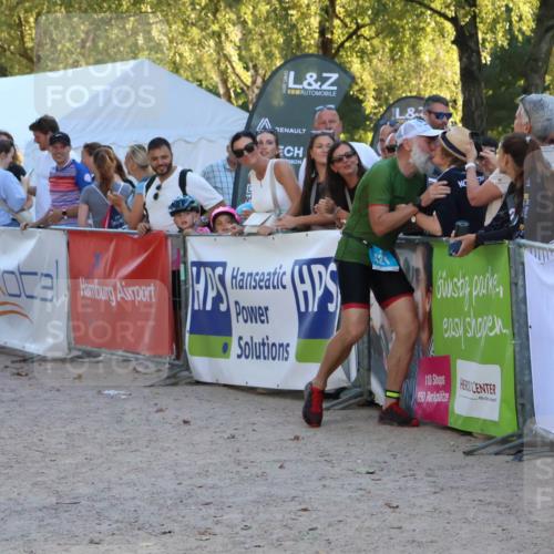 07.09.2025 - 19. Norderstedt Triathlon Zöllner http://msf.ph/oto/8779137 07.09.2025 17:29:04 Ziel 421, 886 meine-sportfotos.de