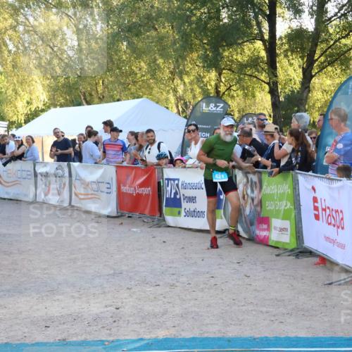 07.09.2025 - 19. Norderstedt Triathlon Zöllner http://msf.ph/oto/8779152 07.09.2025 17:29:04 Ziel 421, 886 meine-sportfotos.de
