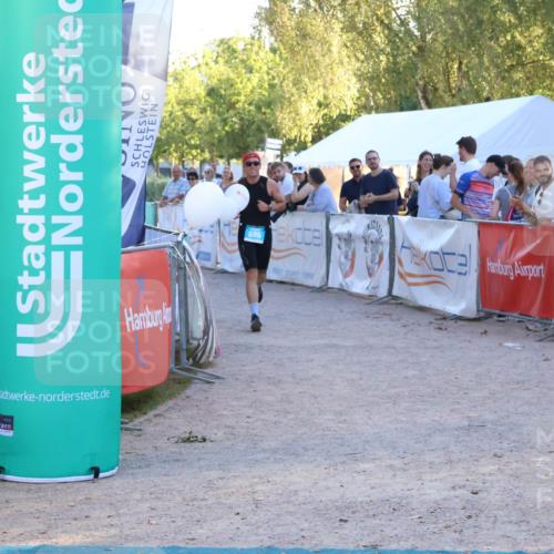 07.09.2025 - 19. Norderstedt Triathlon Zöllner http://msf.ph/oto/8779154 07.09.2025 17:29:05 Ziel 421, 886 meine-sportfotos.de