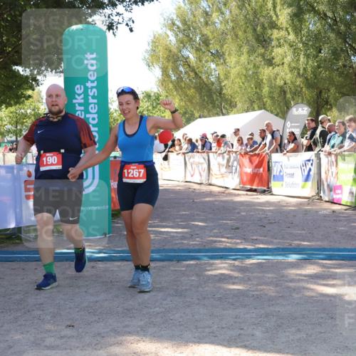 07.09.2025 - 19. Norderstedt Triathlon Zöllner http://msf.ph/oto/8779171 07.09.2025 12:36:49 Ziel 190, 860, 1267 meine-sportfotos.de