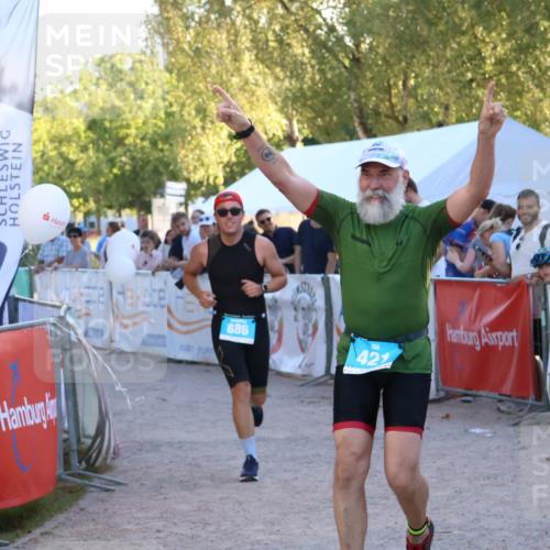 07.09.2025 - 19. Norderstedt Triathlon Zöllner http://msf.ph/oto/8779175 07.09.2025 17:29:07 Ziel 421, 886 meine-sportfotos.de