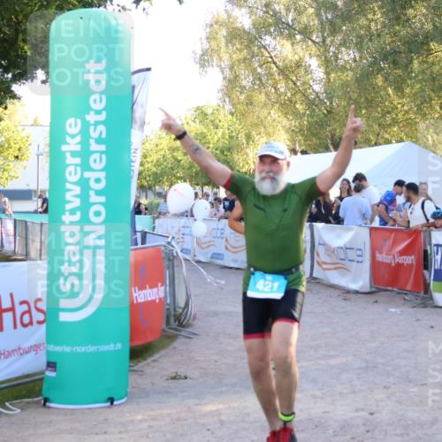 07.09.2025 - 19. Norderstedt Triathlon Zöllner http://msf.ph/oto/8779191 07.09.2025 17:29:08 Ziel 421, 886 meine-sportfotos.de