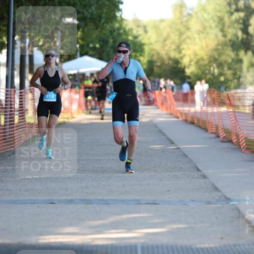 07.09.2025 - 19. Norderstedt Triathlon Michael Strokosch http://msf.ph/oto/8779199 07.09.2025 17:01:01 Laufen 883, 918 meine-sportfotos.de