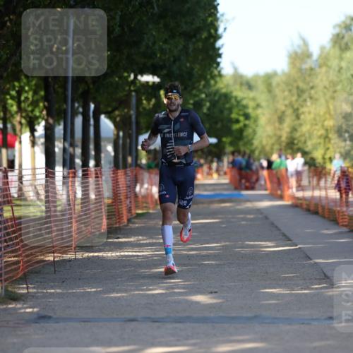 07.09.2025 - 19. Norderstedt Triathlon Michael Strokosch http://msf.ph/oto/8779213 07.09.2025 15:57:11 Laufen 1433 meine-sportfotos.de