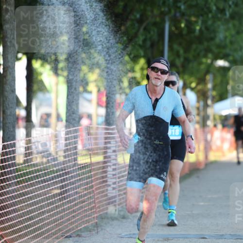 07.09.2025 - 19. Norderstedt Triathlon Michael Strokosch http://msf.ph/oto/8779215 07.09.2025 17:01:03 Laufen 883, 918 meine-sportfotos.de