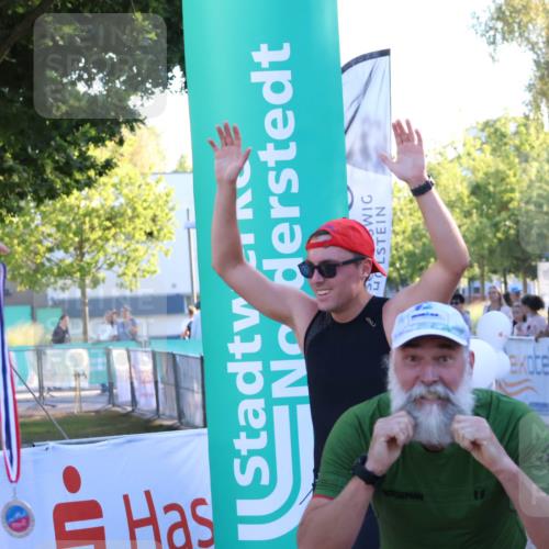 07.09.2025 - 19. Norderstedt Triathlon Zöllner http://msf.ph/oto/8779217 07.09.2025 17:29:10 Ziel 421, 886 meine-sportfotos.de