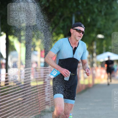 07.09.2025 - 19. Norderstedt Triathlon Michael Strokosch http://msf.ph/oto/8779221 07.09.2025 17:01:04 Laufen 883, 918, 1448 meine-sportfotos.de