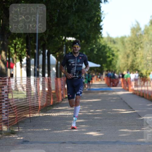 07.09.2025 - 19. Norderstedt Triathlon Michael Strokosch http://msf.ph/oto/8779222 07.09.2025 15:57:11 Laufen 1433 meine-sportfotos.de