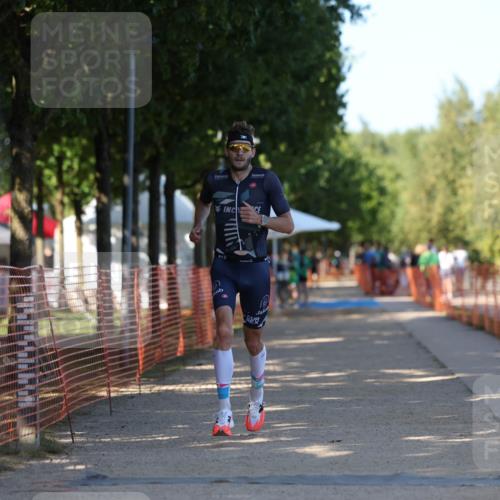 07.09.2025 - 19. Norderstedt Triathlon Michael Strokosch http://msf.ph/oto/8779225 07.09.2025 15:57:11 Laufen 1433 meine-sportfotos.de