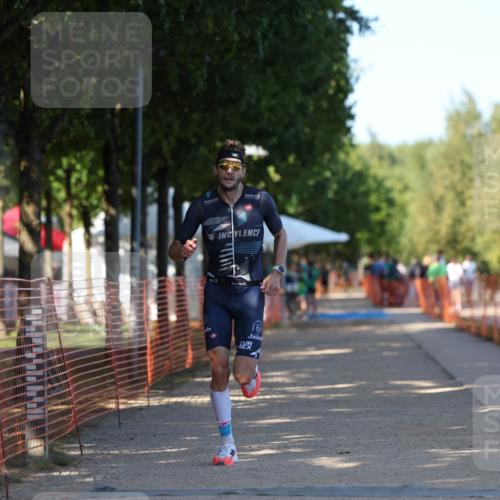07.09.2025 - 19. Norderstedt Triathlon Michael Strokosch http://msf.ph/oto/8779229 07.09.2025 15:57:11 Laufen 1433 meine-sportfotos.de
