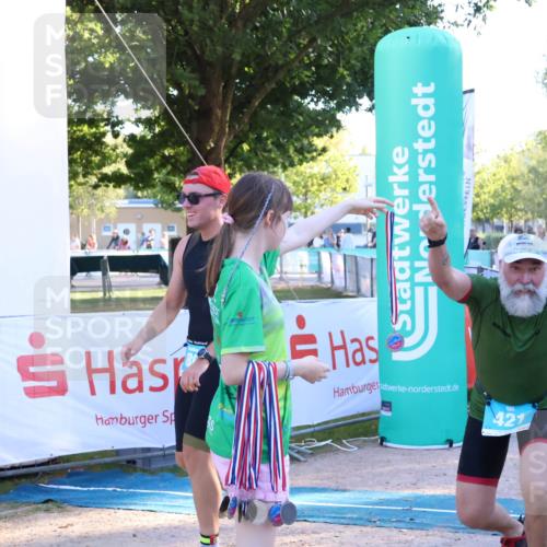 07.09.2025 - 19. Norderstedt Triathlon Zöllner http://msf.ph/oto/8779237 07.09.2025 17:29:11 Ziel 421, 886 meine-sportfotos.de