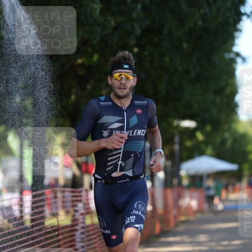 07.09.2025 - 19. Norderstedt Triathlon Michael Strokosch http://msf.ph/oto/8779259 07.09.2025 15:57:13 Laufen 1433 meine-sportfotos.de