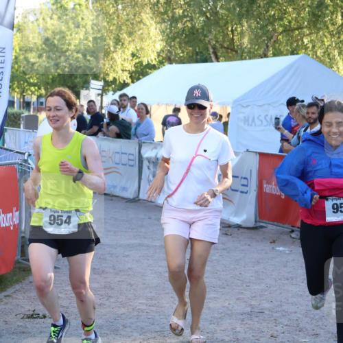 07.09.2025 - 19. Norderstedt Triathlon Zöllner http://msf.ph/oto/8779265 07.09.2025 17:29:54 Ziel 954 meine-sportfotos.de