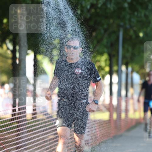 07.09.2025 - 19. Norderstedt Triathlon Michael Strokosch http://msf.ph/oto/8779267 07.09.2025 17:01:12 Laufen 1448 meine-sportfotos.de