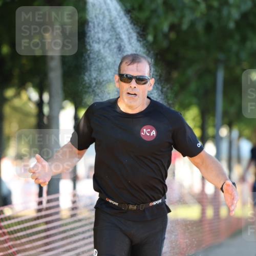 07.09.2025 - 19. Norderstedt Triathlon Michael Strokosch http://msf.ph/oto/8779279 07.09.2025 17:01:13 Laufen 1435, 1448 meine-sportfotos.de