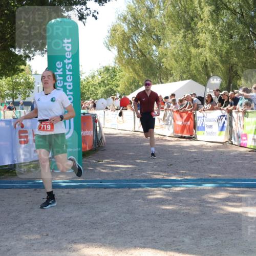 07.09.2025 - 19. Norderstedt Triathlon Zöllner http://msf.ph/oto/8779298 07.09.2025 12:37:40 Ziel 253, 280, 719, 861, 1244 meine-sportfotos.de