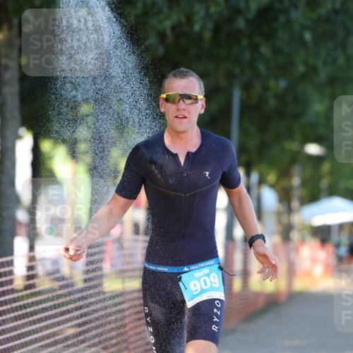 07.09.2025 - 19. Norderstedt Triathlon Michael Strokosch http://msf.ph/oto/8779299 07.09.2025 17:01:16 Laufen 1435, 1448 meine-sportfotos.de