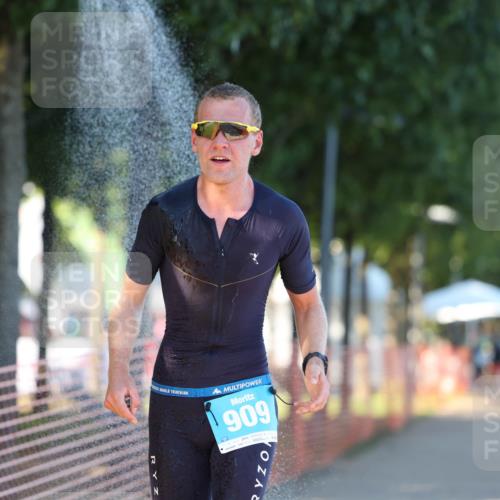 07.09.2025 - 19. Norderstedt Triathlon Michael Strokosch http://msf.ph/oto/8779300 07.09.2025 17:01:16 Laufen 1435, 1448 meine-sportfotos.de