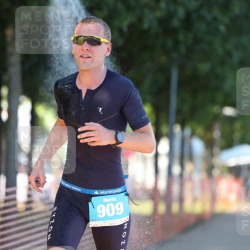 07.09.2025 - 19. Norderstedt Triathlon Michael Strokosch http://msf.ph/oto/8779303 07.09.2025 17:01:16 Laufen 1435, 1448 meine-sportfotos.de