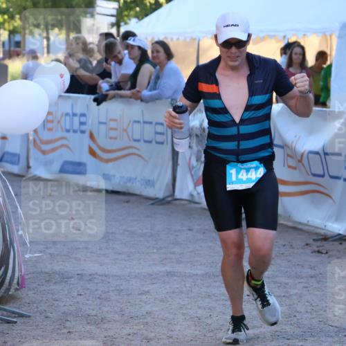 07.09.2025 - 19. Norderstedt Triathlon Zöllner http://msf.ph/oto/8779319 07.09.2025 17:30:13 Ziel 1444 meine-sportfotos.de