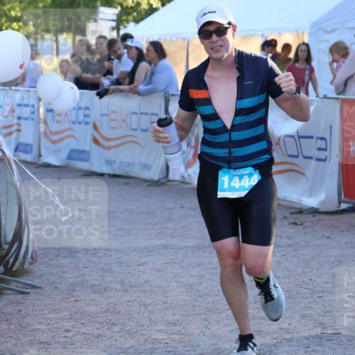 07.09.2025 - 19. Norderstedt Triathlon Zöllner http://msf.ph/oto/8779335 07.09.2025 17:30:13 Ziel 1444 meine-sportfotos.de
