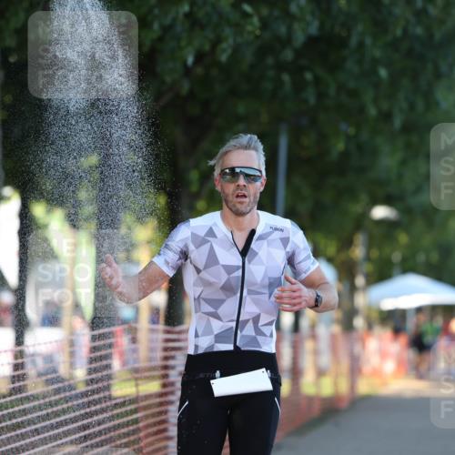 07.09.2025 - 19. Norderstedt Triathlon Michael Strokosch http://msf.ph/oto/8779353 07.09.2025 17:01:27 Laufen  meine-sportfotos.de