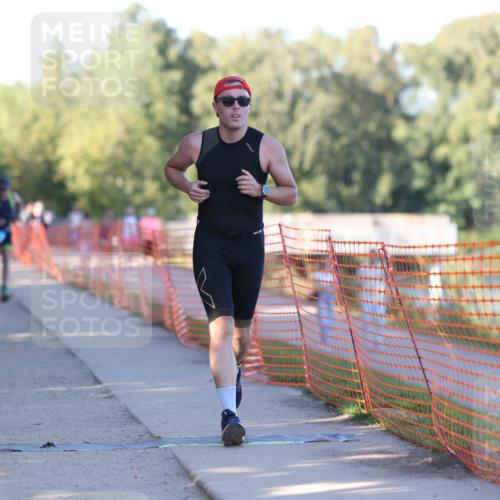 07.09.2025 - 19. Norderstedt Triathlon Michael Strokosch http://msf.ph/oto/8779368 07.09.2025 17:01:34 Laufen 886 meine-sportfotos.de