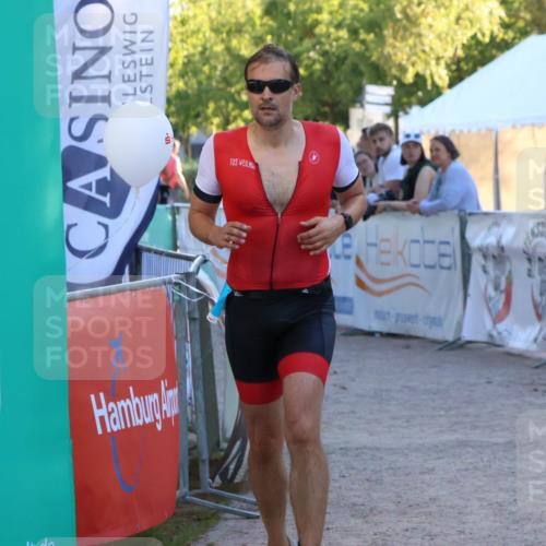 07.09.2025 - 19. Norderstedt Triathlon Zöllner http://msf.ph/oto/8779380 07.09.2025 17:30:19 Ziel 894, 1444 meine-sportfotos.de