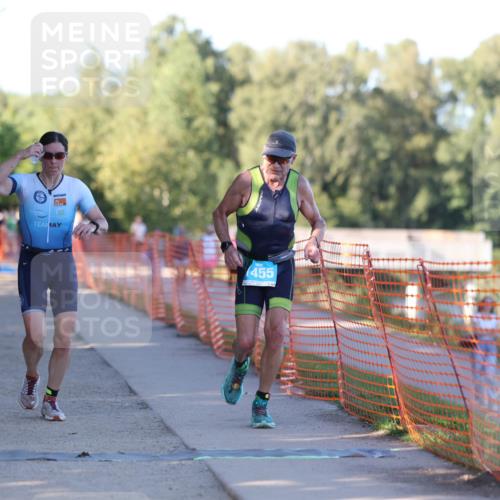 07.09.2025 - 19. Norderstedt Triathlon Michael Strokosch http://msf.ph/oto/8779393 07.09.2025 17:01:41 Laufen 903, 1455 meine-sportfotos.de