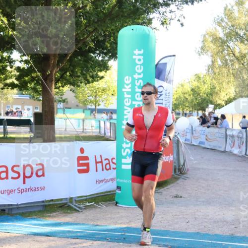07.09.2025 - 19. Norderstedt Triathlon Zöllner http://msf.ph/oto/8779414 07.09.2025 17:30:21 Ziel 894 meine-sportfotos.de