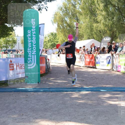 07.09.2025 - 19. Norderstedt Triathlon Zöllner http://msf.ph/oto/8779415 07.09.2025 12:38:30 Ziel 136, 859 meine-sportfotos.de