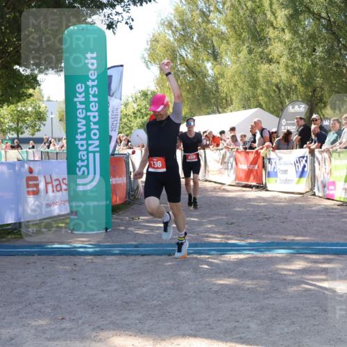 07.09.2025 - 19. Norderstedt Triathlon Zöllner http://msf.ph/oto/8779418 07.09.2025 12:38:30 Ziel 136, 859 meine-sportfotos.de