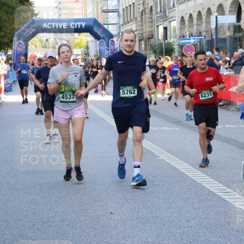 07.09.2025 - BARMER Alsterlauf Strokosch-Dieckow http://msf.ph/oto/8779420 07.09.2025 10:06:27 Ziel 2244, 2668, 2795, 3427, 3655, 3691, 3729, 3730, 3739, 3804, 3940, 4064, 4089, 4090, 4502, 4711, 4854, 4934, 5198, 5200, 5333, 5510, 5646, 5801, 5833, 6039, 6342, 8304, 8348 meine-sportfotos.de