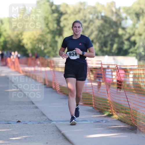 07.09.2025 - 19. Norderstedt Triathlon Michael Strokosch http://msf.ph/oto/8779428 07.09.2025 17:02:03 Laufen 897, 934, 1482 meine-sportfotos.de