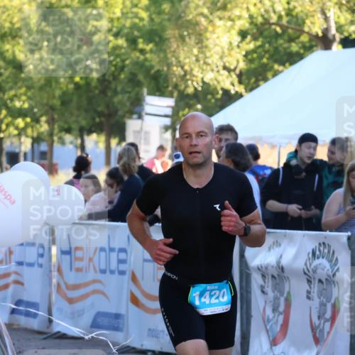 07.09.2025 - 19. Norderstedt Triathlon Zöllner http://msf.ph/oto/8779436 07.09.2025 17:31:13 Ziel 1420 meine-sportfotos.de