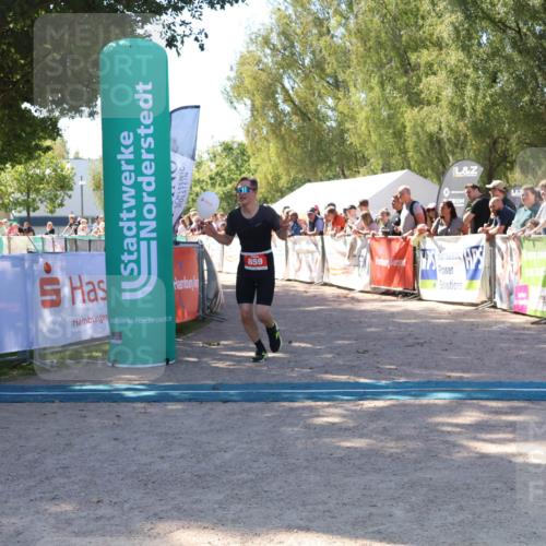 07.09.2025 - 19. Norderstedt Triathlon Zöllner http://msf.ph/oto/8779437 07.09.2025 12:38:31 Ziel 136, 859 meine-sportfotos.de