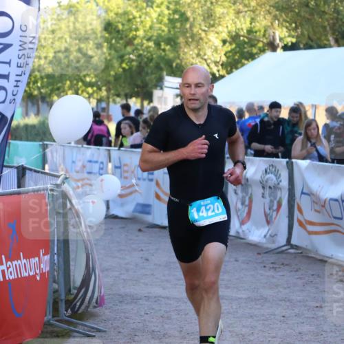 07.09.2025 - 19. Norderstedt Triathlon Zöllner http://msf.ph/oto/8779463 07.09.2025 17:31:14 Ziel 1420 meine-sportfotos.de