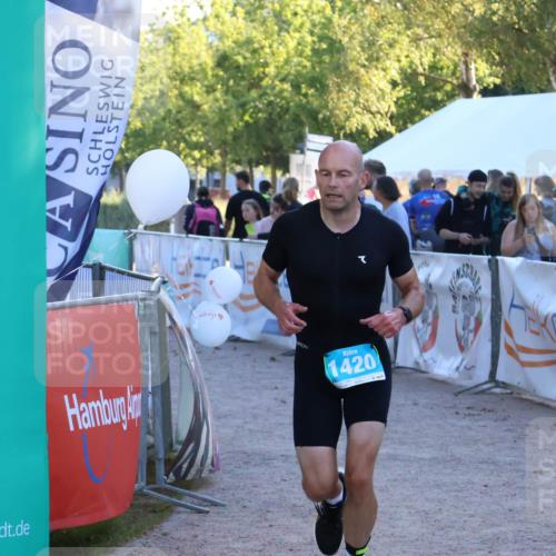 07.09.2025 - 19. Norderstedt Triathlon Zöllner http://msf.ph/oto/8779468 07.09.2025 17:31:14 Ziel 1420 meine-sportfotos.de