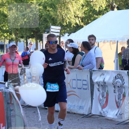 07.09.2025 - 19. Norderstedt Triathlon Zöllner http://msf.ph/oto/8779516 07.09.2025 17:31:54 Ziel 914, 1400, 1442 meine-sportfotos.de
