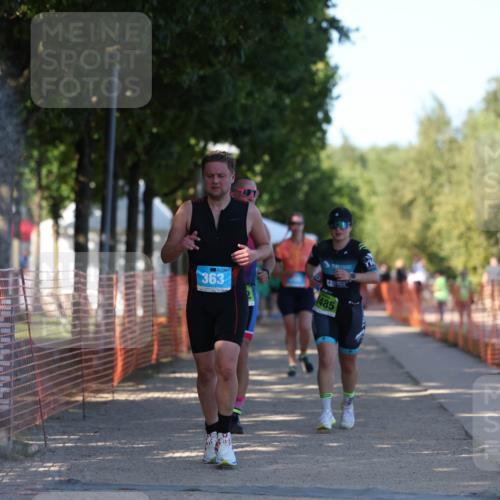 07.09.2025 - 19. Norderstedt Triathlon Michael Strokosch http://msf.ph/oto/8779522 07.09.2025 15:58:55 Laufen 363, 448, 1485 meine-sportfotos.de