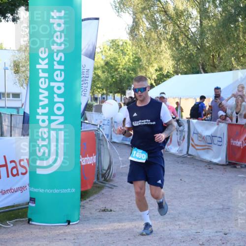 07.09.2025 - 19. Norderstedt Triathlon Zöllner http://msf.ph/oto/8779548 07.09.2025 17:31:56 Ziel 914, 1400, 1442 meine-sportfotos.de